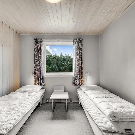 Geert - 900m From The Sea By Interhome *