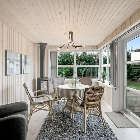 Vakantiehuis Geert - 900m From The Sea By Interhome